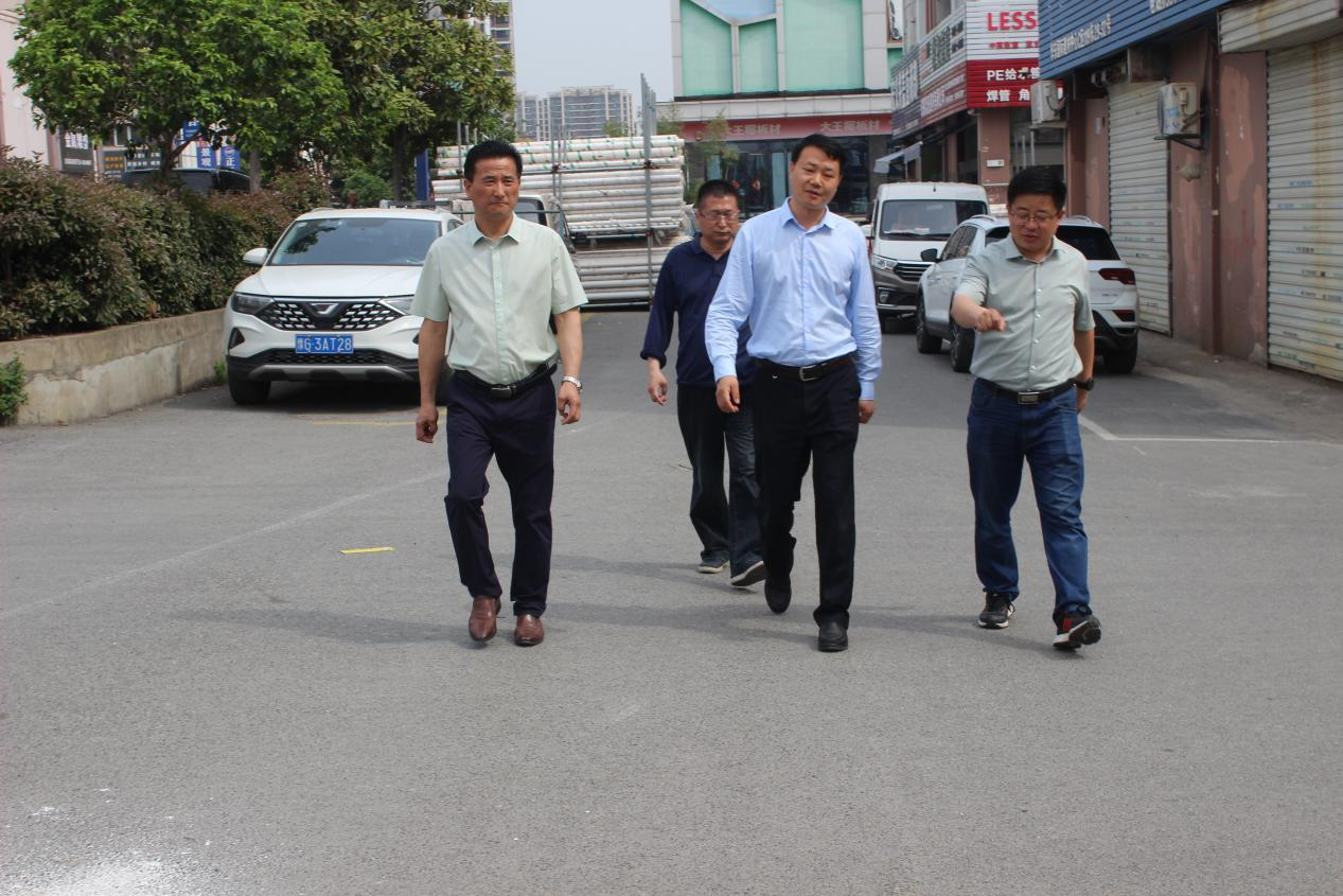 肥东县常务副县长孔天华莅临华东建材中心开展市场安全综合整治隐患检查和党建调研指导